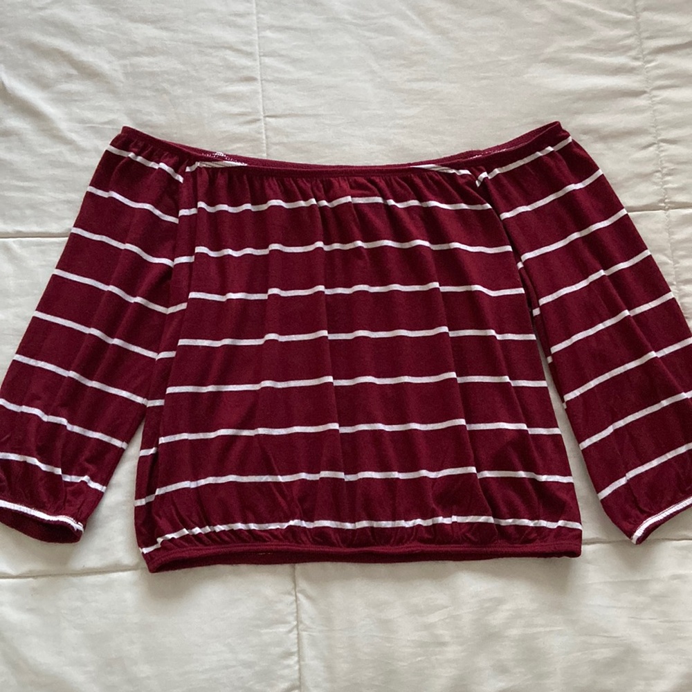 EUC Hollister Maroon Striped Off-the-Shoulder Top Cropped 3/4 Sleeve Top